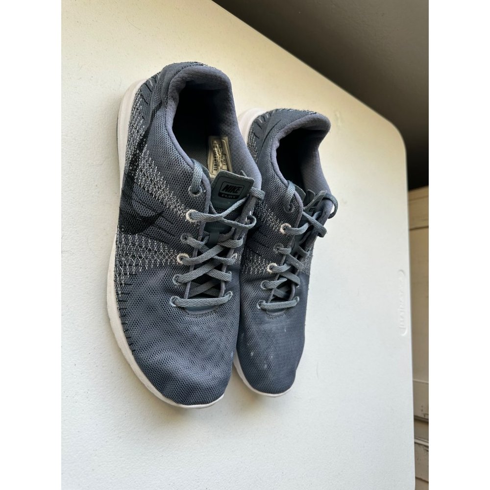 Nike Fury Mens Blue grey running shoes size 9